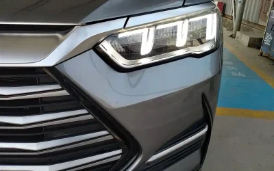 BYD BYD Song L DM-i в цвете и кузовом – это идеальный выбор среди китайских автомобилей. Доступная цена и надежность гарантированы.