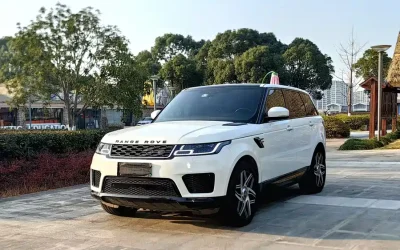 Land Rover Land Rover Range Rover в цвете и кузовом – это идеальный выбор среди китайских автомобилей. Доступная цена и надежность гарантированы.