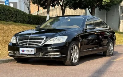 Mercedes-Benz Mercedes-Benz E-Class в цвете и кузовом – это идеальный выбор среди китайских автомобилей. Доступная цена и надежность гарантированы.