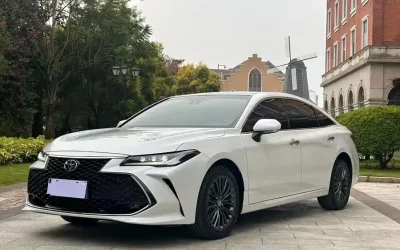 Toyota Toyota Corolla в цвете и кузовом – это идеальный выбор среди китайских автомобилей. Доступная цена и надежность гарантированы.
