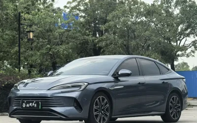 BYD BYD Song L DM-i в цвете и кузовом – это идеальный выбор среди китайских автомобилей. Доступная цена и надежность гарантированы.