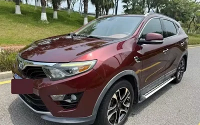 Soueast Motor Soueast Motor в цвете Soueast Motor и кузовом Soueast Motor – это идеальный выбор среди китайских автомобилей. Доступная цена и надежность гарантированы.