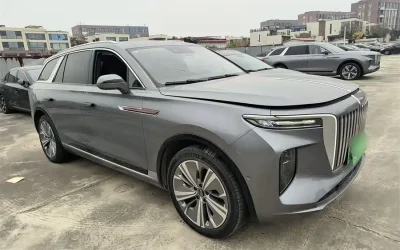 Hongqi Hongqi H5 в цвете и кузовом – это идеальный выбор среди китайских автомобилей. Доступная цена и надежность гарантированы.