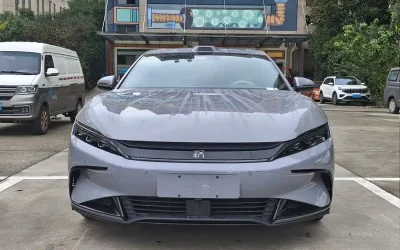 BYD BYD Song L DM-i в цвете и кузовом – это идеальный выбор среди китайских автомобилей. Доступная цена и надежность гарантированы.