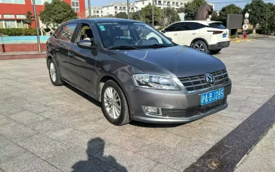 Volkswagen Volkswagen Sagitar в цвете и кузовом – это идеальный выбор среди китайских автомобилей. Доступная цена и надежность гарантированы.