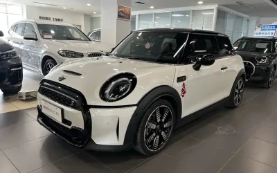 MINI MINI COUNTRYMAN в цвете и кузовом – это идеальный выбор среди китайских автомобилей. Доступная цена и надежность гарантированы.