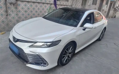 Toyota Toyota Corolla Cross в цвете и кузовом – это идеальный выбор среди китайских автомобилей. Доступная цена и надежность гарантированы.