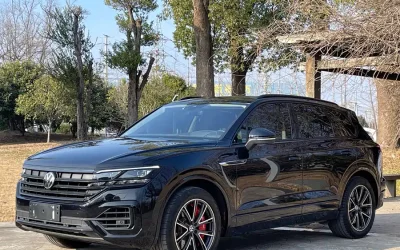 Volkswagen Volkswagen Passat в цвете и кузовом – это идеальный выбор среди китайских автомобилей. Доступная цена и надежность гарантированы.