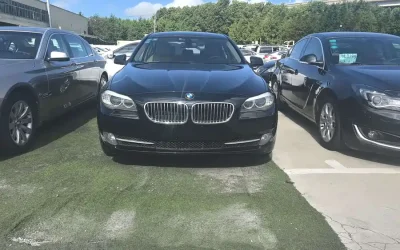 BMW BMW 3 Series в цвете и кузовом – это идеальный выбор среди китайских автомобилей. Доступная цена и надежность гарантированы.