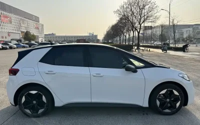 Volkswagen Volkswagen Lavida в цвете и кузовом – это идеальный выбор среди китайских автомобилей. Доступная цена и надежность гарантированы.
