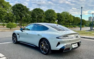 Xiaomi auto Xiaomi SU7 в цвете и кузовом – это идеальный выбор среди китайских автомобилей. Доступная цена и надежность гарантированы.