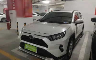 Toyota Toyota Corolla Cross в цвете и кузовом – это идеальный выбор среди китайских автомобилей. Доступная цена и надежность гарантированы.