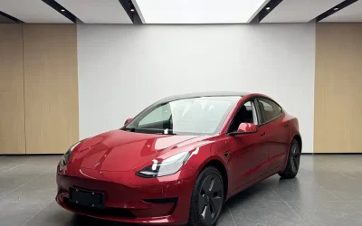 Tesla Tesla Model 3 в цвете и кузовом – это идеальный выбор среди китайских автомобилей. Доступная цена и надежность гарантированы.