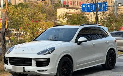 Porsche Porsche Cayenne в цвете и кузовом – это идеальный выбор среди китайских автомобилей. Доступная цена и надежность гарантированы.