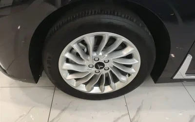 Audi Audi A8 в цвете и кузовом – это идеальный выбор среди китайских автомобилей. Доступная цена и надежность гарантированы.