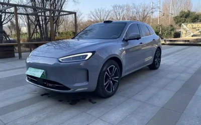Audi Audi A8 в цвете и кузовом – это идеальный выбор среди китайских автомобилей. Доступная цена и надежность гарантированы.