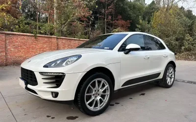 Porsche Porsche Cayenne в цвете и кузовом – это идеальный выбор среди китайских автомобилей. Доступная цена и надежность гарантированы.