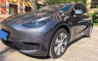 Tesla Tesla Model 3 в цвете и кузовом – это идеальный выбор среди китайских автомобилей. Доступная цена и надежность гарантированы.