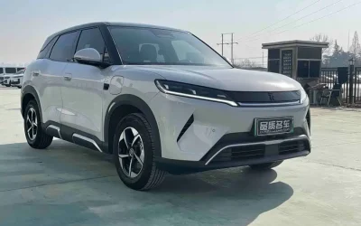 BYD BYD Seal 05 DM-i в цвете и кузовом – это идеальный выбор среди китайских автомобилей. Доступная цена и надежность гарантированы.