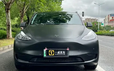 Tesla Tesla Model 3 в цвете и кузовом – это идеальный выбор среди китайских автомобилей. Доступная цена и надежность гарантированы.