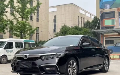 Audi Audi A8 в цвете и кузовом – это идеальный выбор среди китайских автомобилей. Доступная цена и надежность гарантированы.