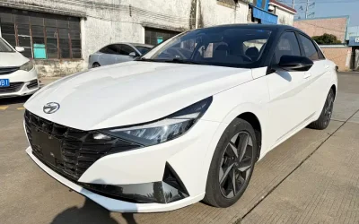 Hyundai Hyundai Elantra в цвете и кузовом – это идеальный выбор среди китайских автомобилей. Доступная цена и надежность гарантированы.