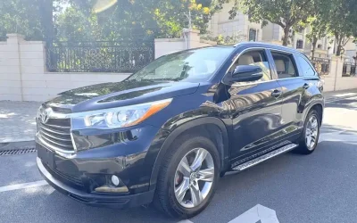 Toyota Toyota Highlander в цвете и кузовом – это идеальный выбор среди китайских автомобилей. Доступная цена и надежность гарантированы.