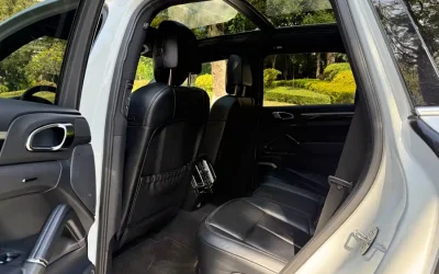 Porsche Porsche Cayenne в цвете и кузовом – это идеальный выбор среди китайских автомобилей. Доступная цена и надежность гарантированы.