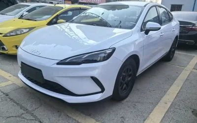 BYD BYD Song L DM-i в цвете и кузовом – это идеальный выбор среди китайских автомобилей. Доступная цена и надежность гарантированы.