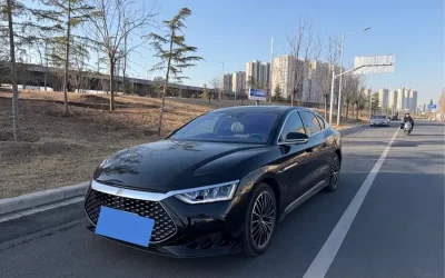 BYD BYD Song L DM-i в цвете и кузовом – это идеальный выбор среди китайских автомобилей. Доступная цена и надежность гарантированы.