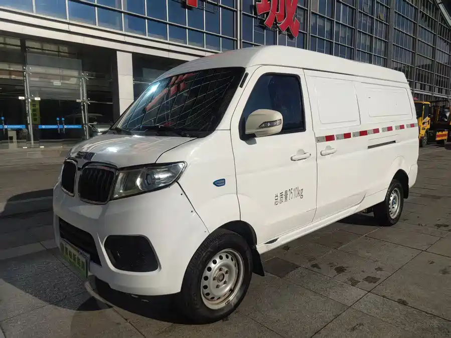 2WD 2WD в цвете 2WD и кузовом 2WD – это идеальный выбор среди китайских автомобилей. Доступная цена и надежность гарантированы.