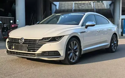 Volkswagen Volkswagen Lavida в цвете и кузовом – это идеальный выбор среди китайских автомобилей. Доступная цена и надежность гарантированы.