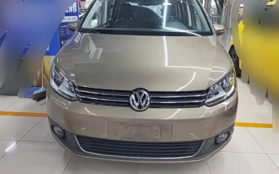 Volkswagen Volkswagen Magotan в цвете и кузовом – это идеальный выбор среди китайских автомобилей. Доступная цена и надежность гарантированы.
