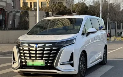 Audi Audi A8 в цвете и кузовом – это идеальный выбор среди китайских автомобилей. Доступная цена и надежность гарантированы.