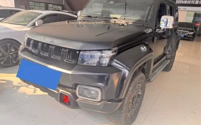 Beijing Off-road BAIC BJ40 в цвете и кузовом – это идеальный выбор среди китайских автомобилей. Доступная цена и надежность гарантированы.