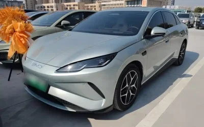 BYD BYD Seal 05 DM-i в цвете и кузовом – это идеальный выбор среди китайских автомобилей. Доступная цена и надежность гарантированы.
