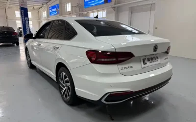 r1060389-volkswagen-lavida-2023_image_001