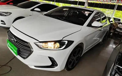 Hyundai Hyundai Elantra в цвете и кузовом – это идеальный выбор среди китайских автомобилей. Доступная цена и надежность гарантированы.