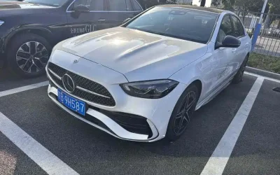Mercedes-Benz Mercedes-Benz GLA в цвете и кузовом – это идеальный выбор среди китайских автомобилей. Доступная цена и надежность гарантированы.
