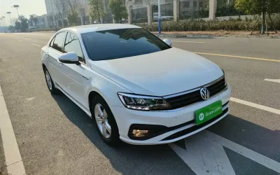 Volkswagen Volkswagen Golf в цвете и кузовом – это идеальный выбор среди китайских автомобилей. Доступная цена и надежность гарантированы.