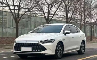 BYD BYD Seal 05 DM-i в цвете и кузовом – это идеальный выбор среди китайских автомобилей. Доступная цена и надежность гарантированы.