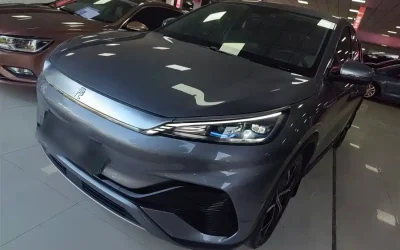 BYD BYD Song L DM-i в цвете и кузовом – это идеальный выбор среди китайских автомобилей. Доступная цена и надежность гарантированы.