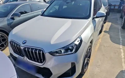 BMW BMW i3 в цвете и кузовом – это идеальный выбор среди китайских автомобилей. Доступная цена и надежность гарантированы.