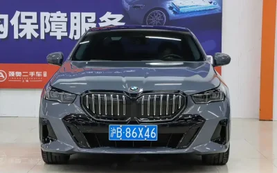 BMW BMW 3 Series в цвете и кузовом – это идеальный выбор среди китайских автомобилей. Доступная цена и надежность гарантированы.