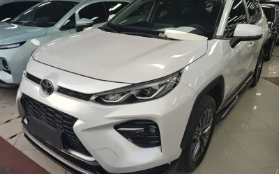 Toyota Toyota Corolla Cross в цвете и кузовом – это идеальный выбор среди китайских автомобилей. Доступная цена и надежность гарантированы.