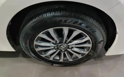 r1064867-toyota-corolla-2018_image_001