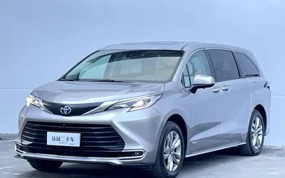 Toyota Toyota Corolla Cross в цвете и кузовом – это идеальный выбор среди китайских автомобилей. Доступная цена и надежность гарантированы.