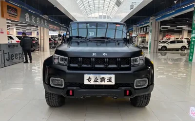 Beijing Off-road BAIC BJ40 в цвете и кузовом – это идеальный выбор среди китайских автомобилей. Доступная цена и надежность гарантированы.
