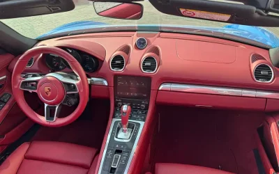 Porsche Porsche Macan в цвете и кузовом – это идеальный выбор среди китайских автомобилей. Доступная цена и надежность гарантированы.