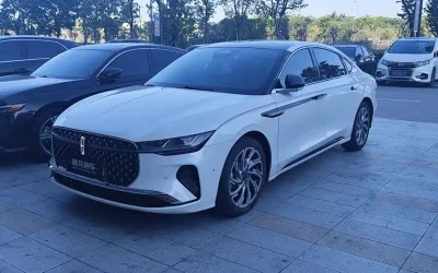 Audi Audi A8 в цвете и кузовом – это идеальный выбор среди китайских автомобилей. Доступная цена и надежность гарантированы.